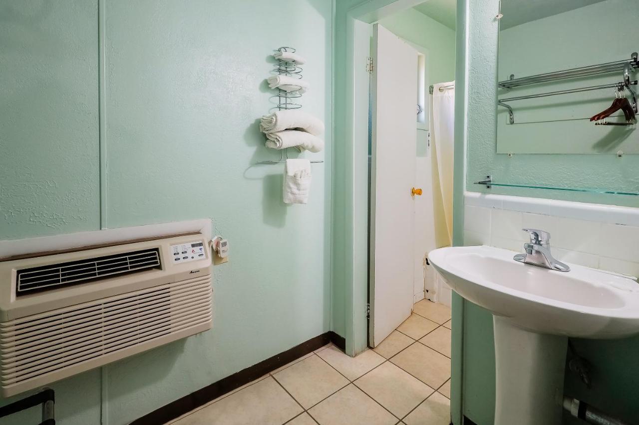 Route 66 Of Santa Rosa, Nm Hotel 2*